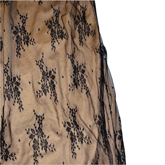 Cider’s midi lace skirt with slip - Picture 3 of 5